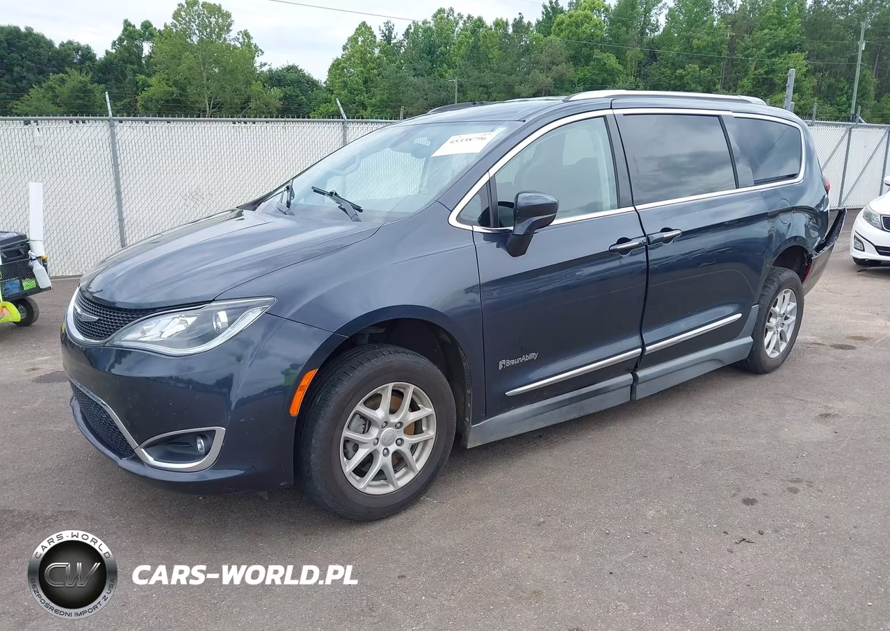 2020 Chrysler Pacifica Touring L VIN:2C4RC1BG9LR140525 - 2
