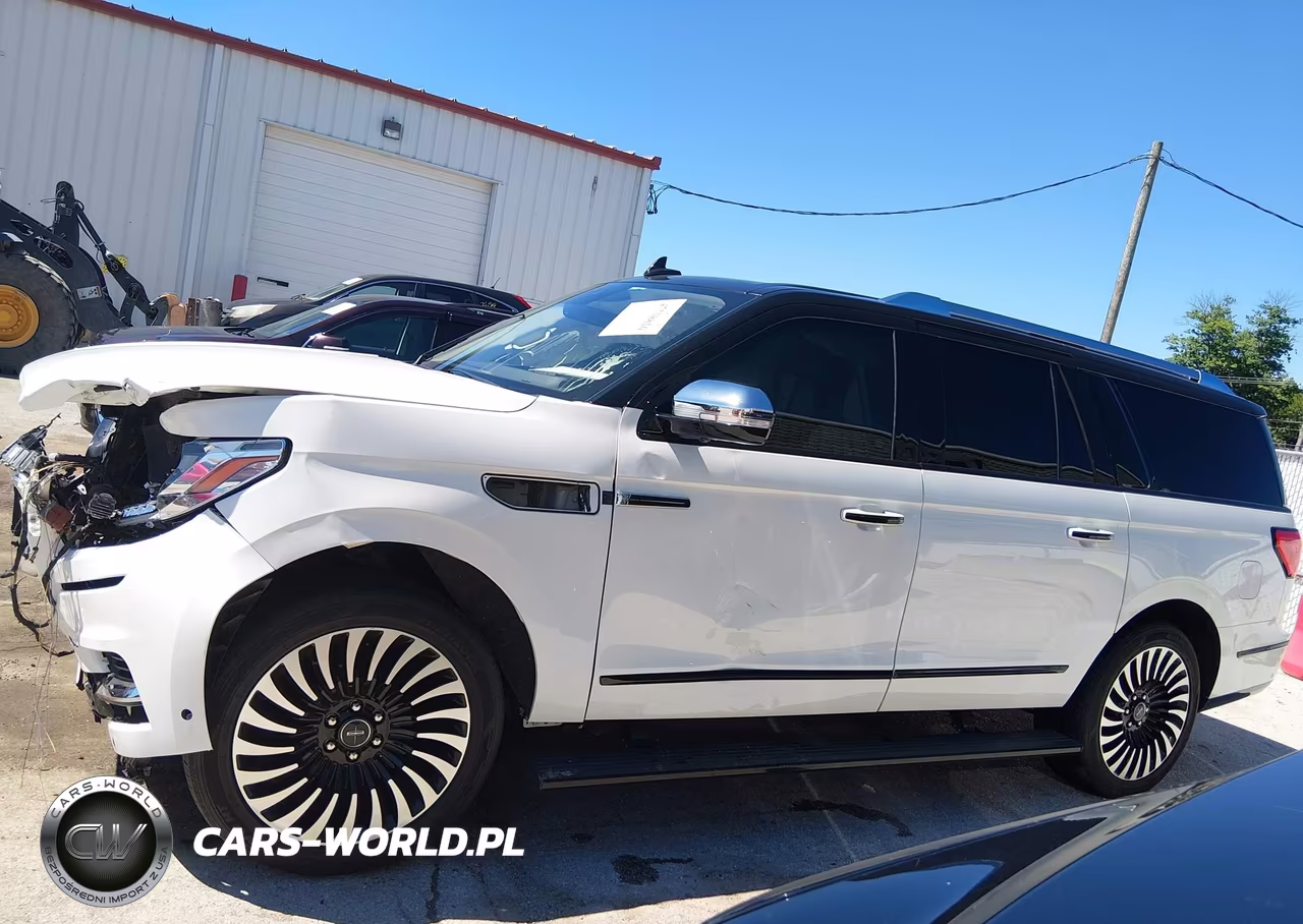 2021 Lincoln Navigator Black Label L VIN:5LMJJ3TT8MEL00590 - 14