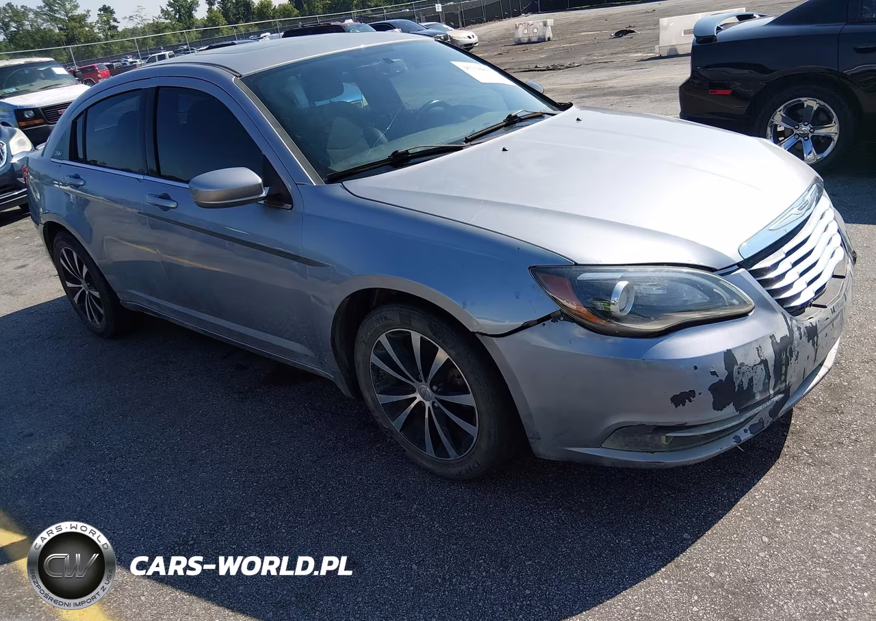 2014 Chrysler 200 Touring – zdjęcie 1 z 12