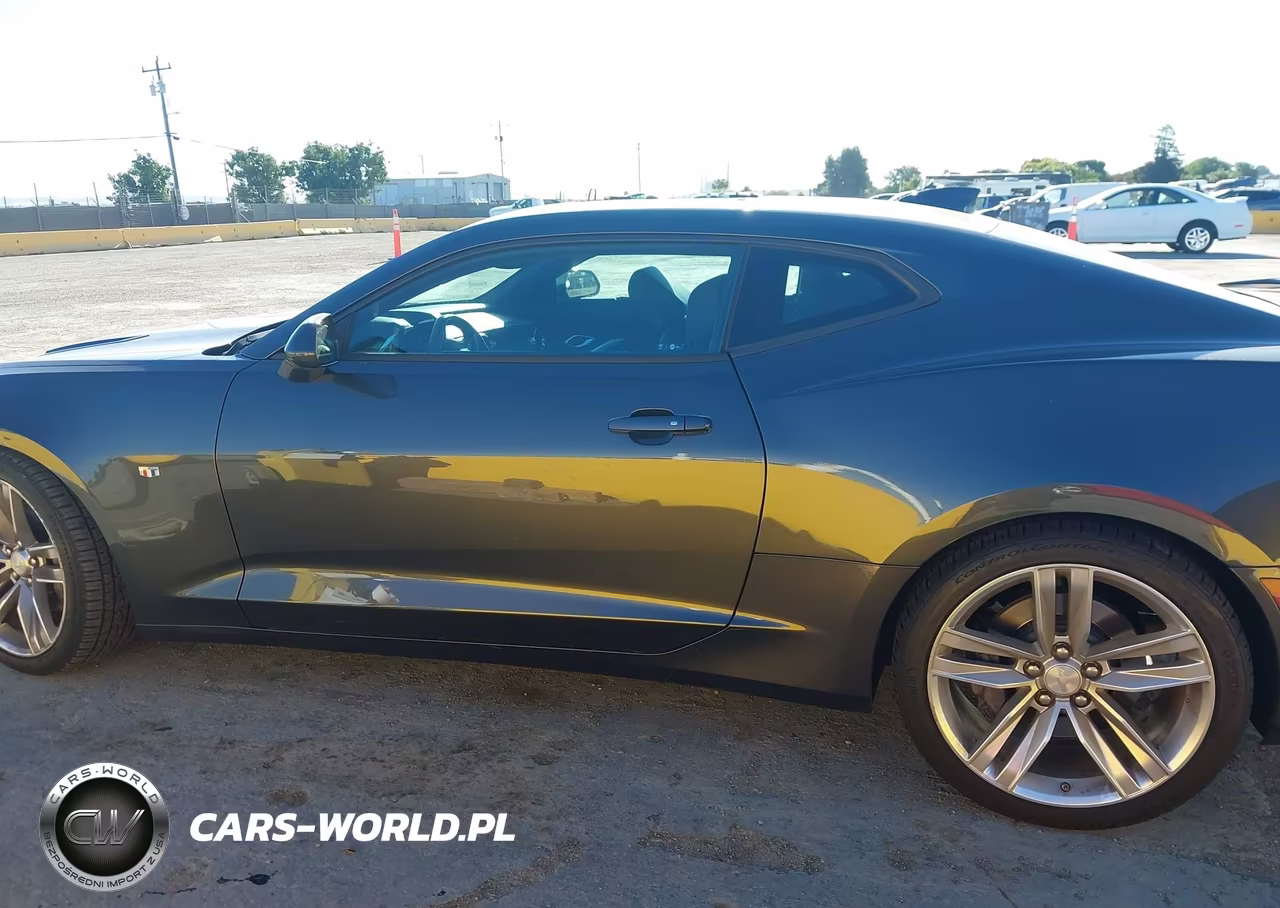2018 Chevrolet Camaro 2Ss VIN:1G1FH1R72J0116688 - 14