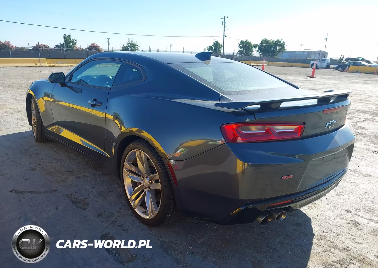2018 Chevrolet Camaro 2Ss VIN:1G1FH1R72J0116688 - 3