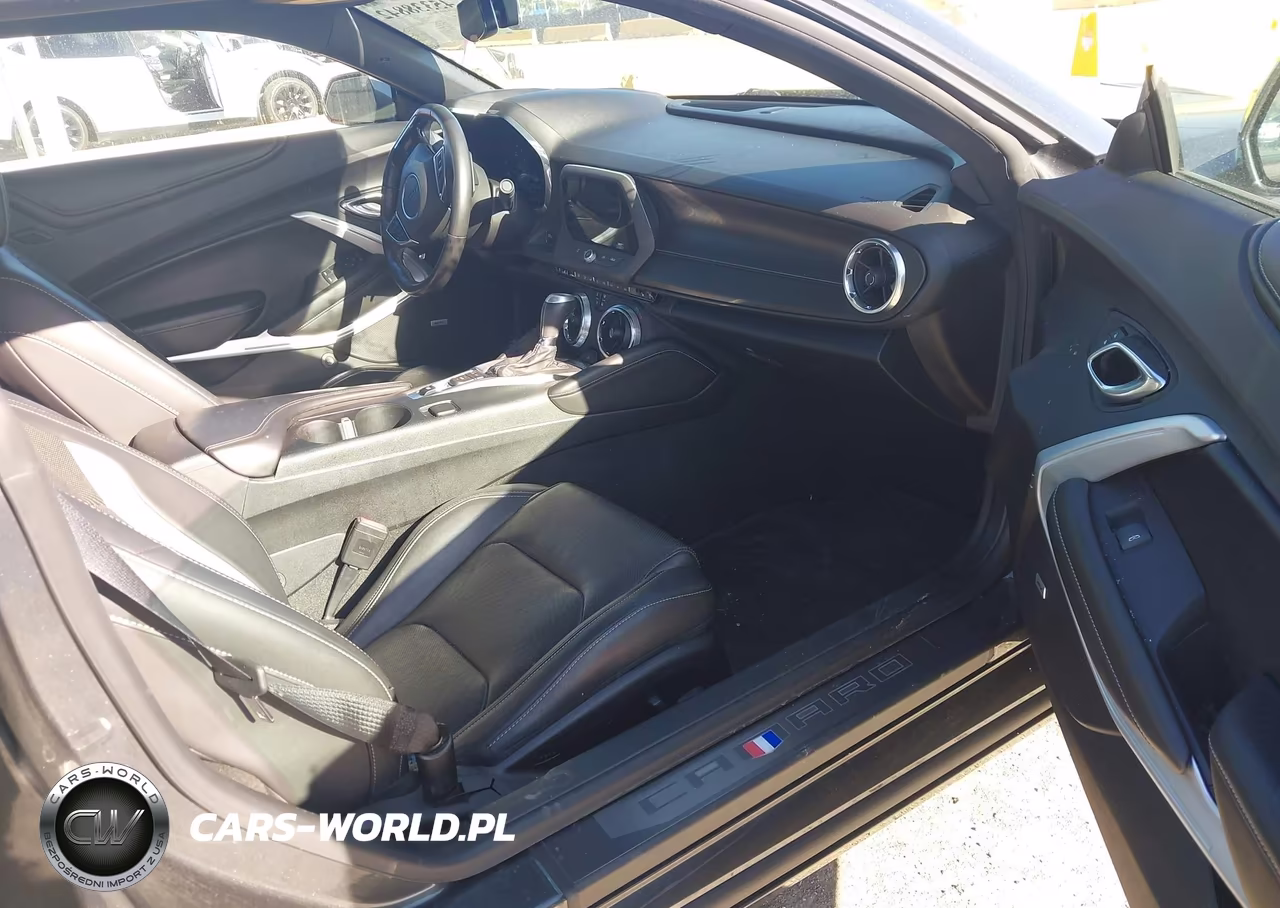 2018 Chevrolet Camaro 2Ss VIN:1G1FH1R72J0116688 - 5
