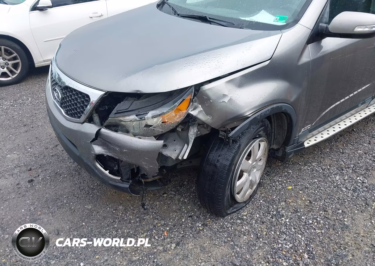 2013 Kia Sorento Lx V6 VIN:5XYKTDA24DG324379 - 6