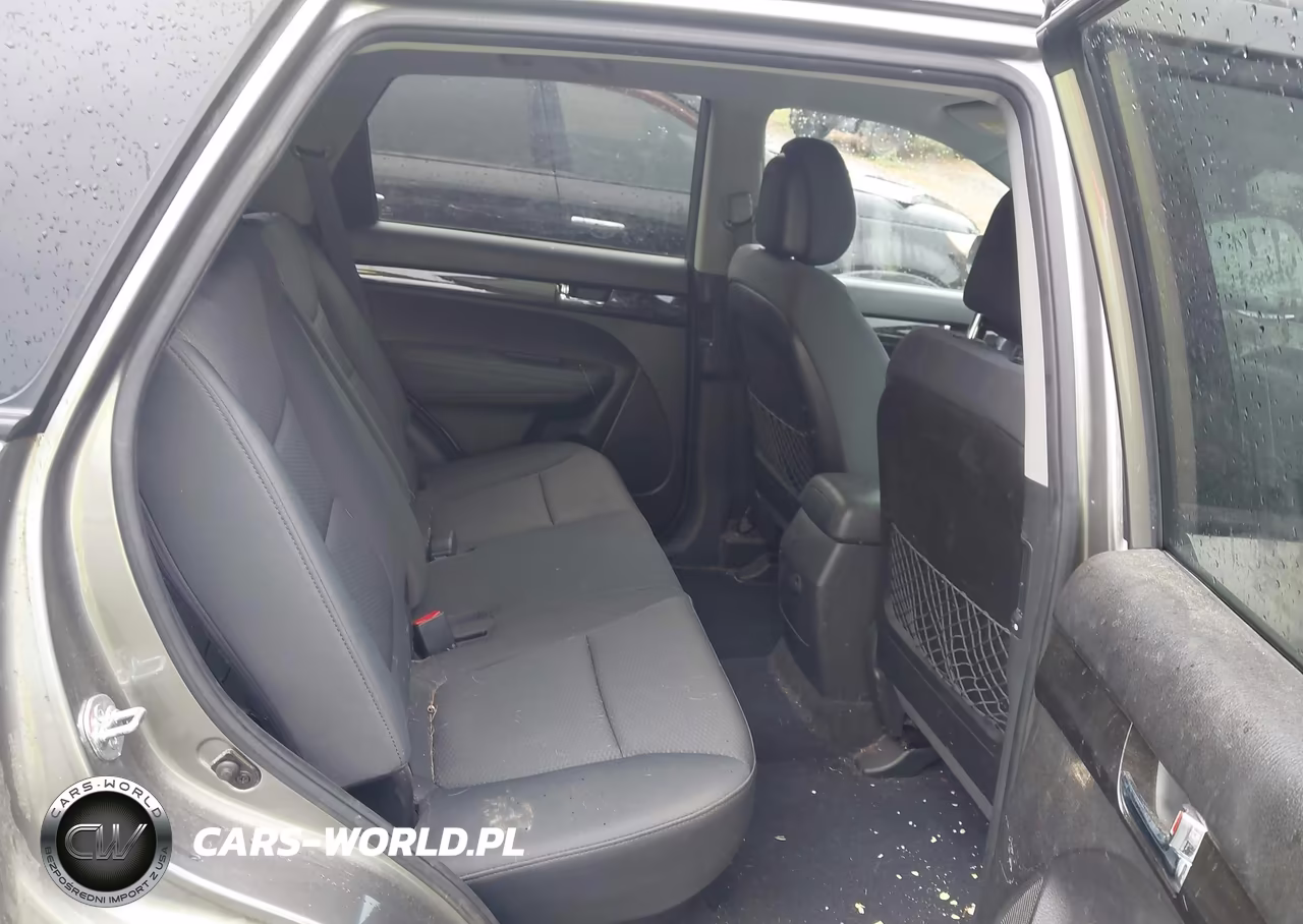 2013 Kia Sorento Lx V6 VIN:5XYKTDA24DG324379 - 8