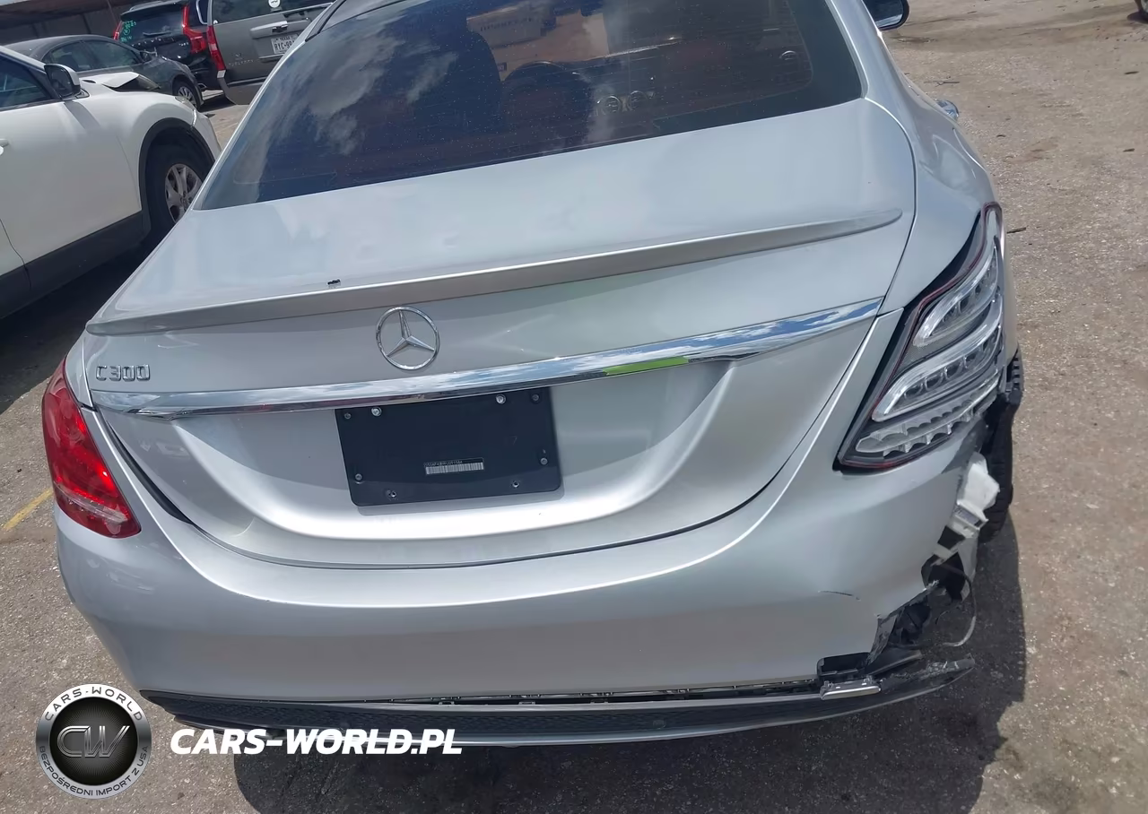 2015 Mercedes-Benz C 300 Sport VIN:55SWF4JB9FU091584 - 16