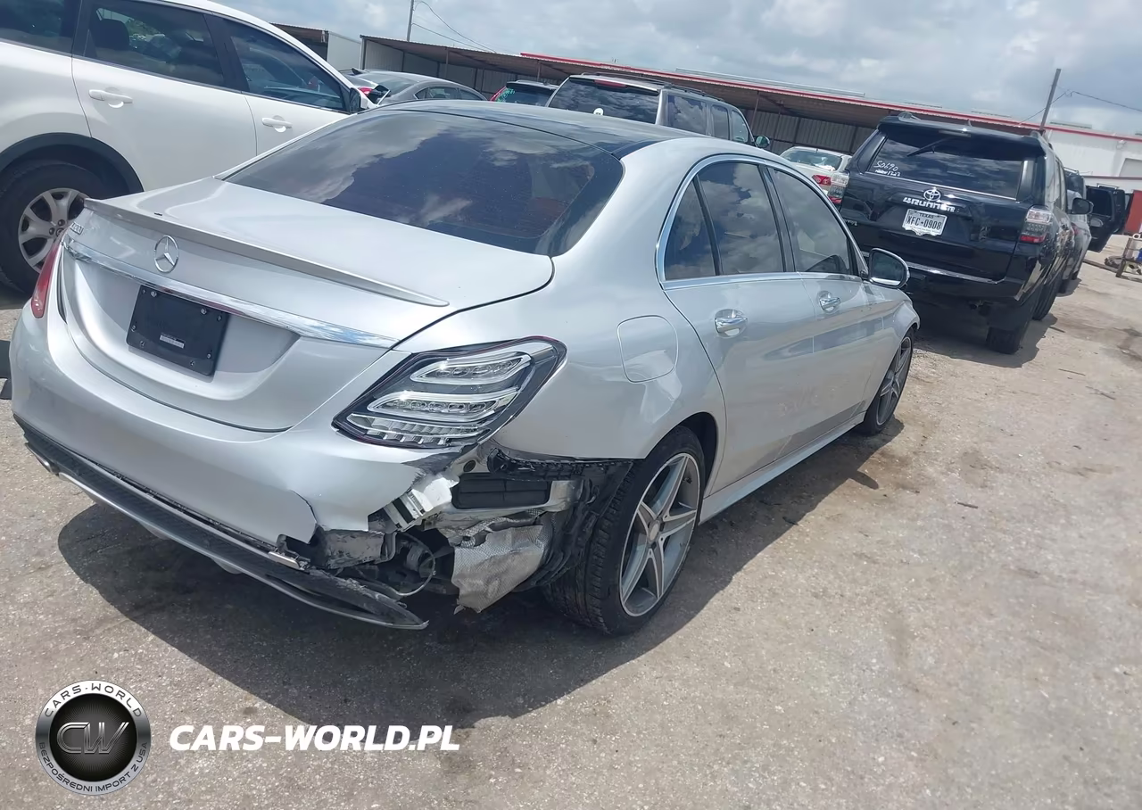 2015 Mercedes-Benz C 300 Sport VIN:55SWF4JB9FU091584 - 4