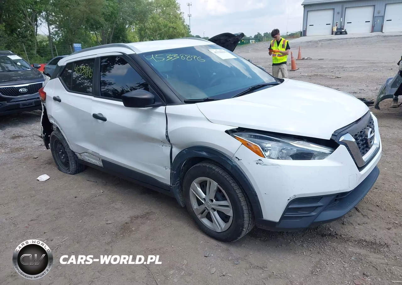2019 Nissan Kicks S