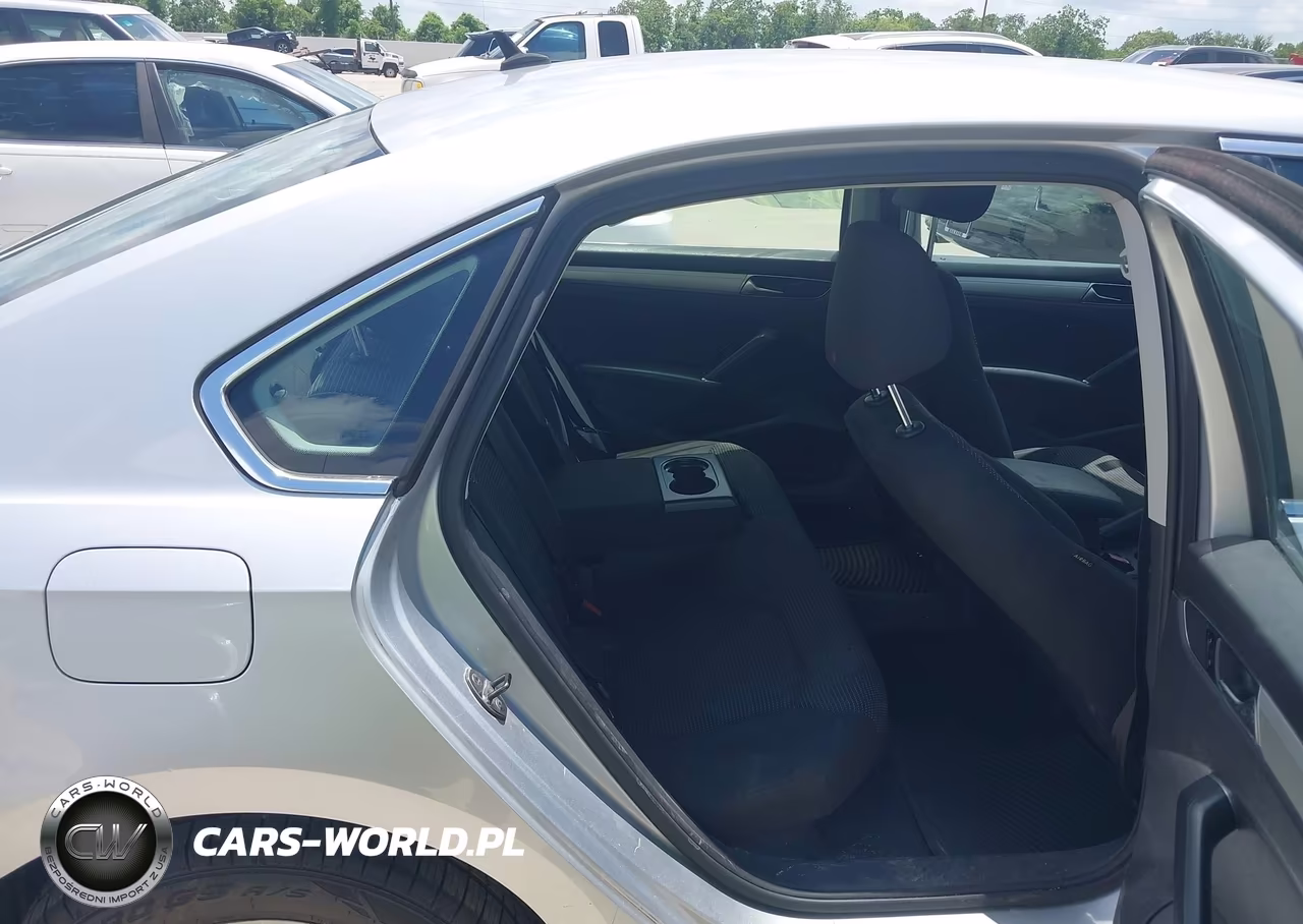 2017 Volkswagen Passat 1.8T S VIN:1VWAT7A32HC056171 - 8