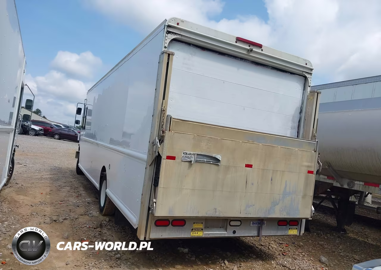 2014 Freightliner Chassis M Line Walk-In Van VIN:4UZAC3DV2ECFW4515 - 3