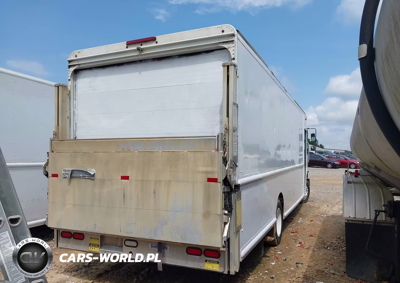 2014 Freightliner Chassis M Line Walk-In Van VIN:4UZAC3DV2ECFW4515 - 4