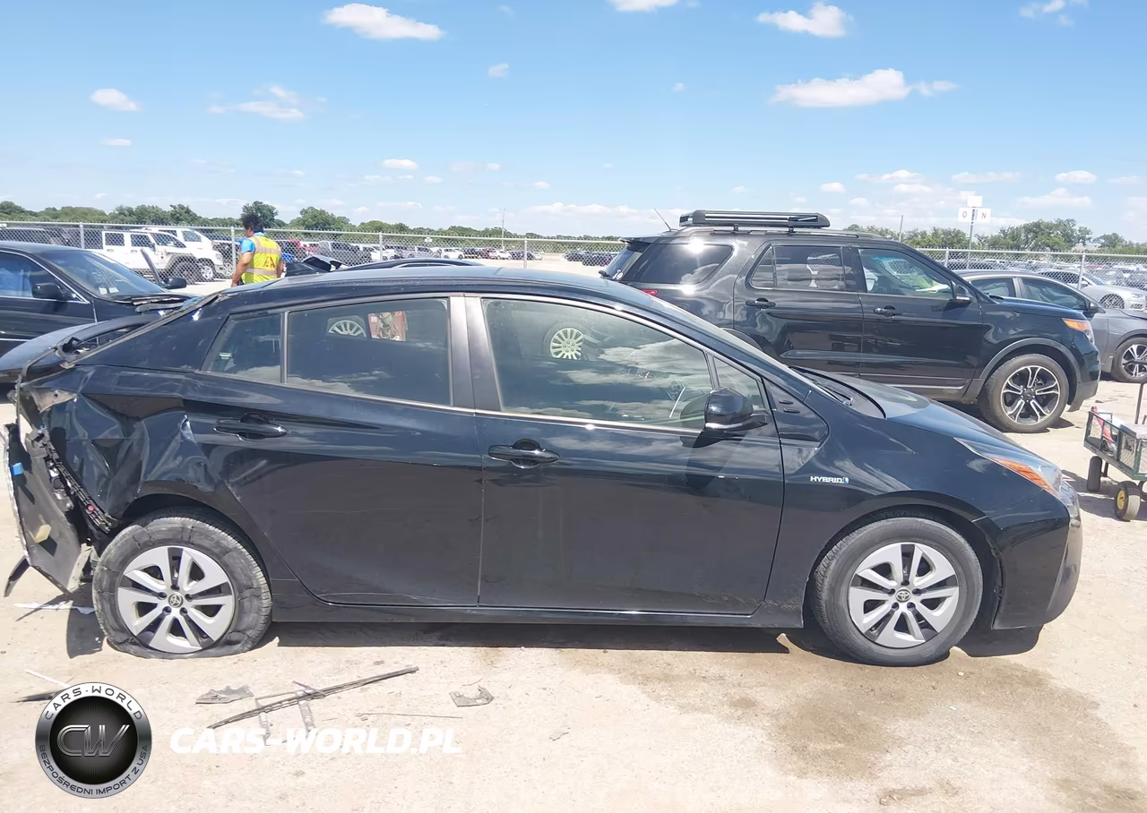 2016 Toyota Prius Three VIN:JTDKARFU7G3504719 - 13