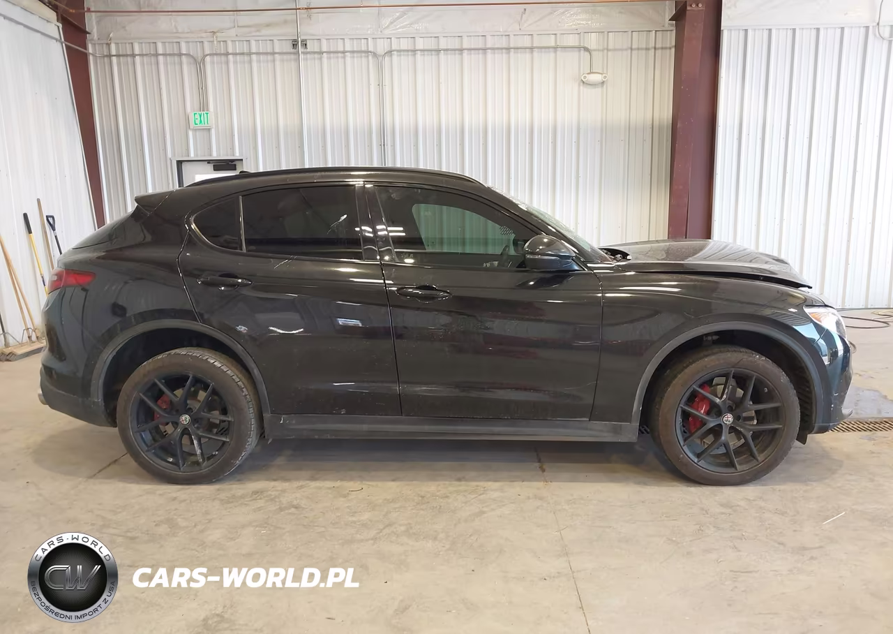 2018 Alfa Romeo Stelvio Ti Sport Awd VIN:ZASFAKNN5J7B98677 - 13