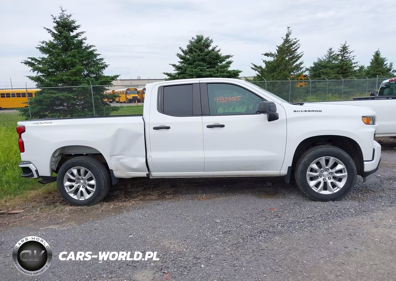 2020 Chevrolet Silverado 1500 4Wd Standard Bed Custom VIN:1GCRYBEKXLZ364206 - 13