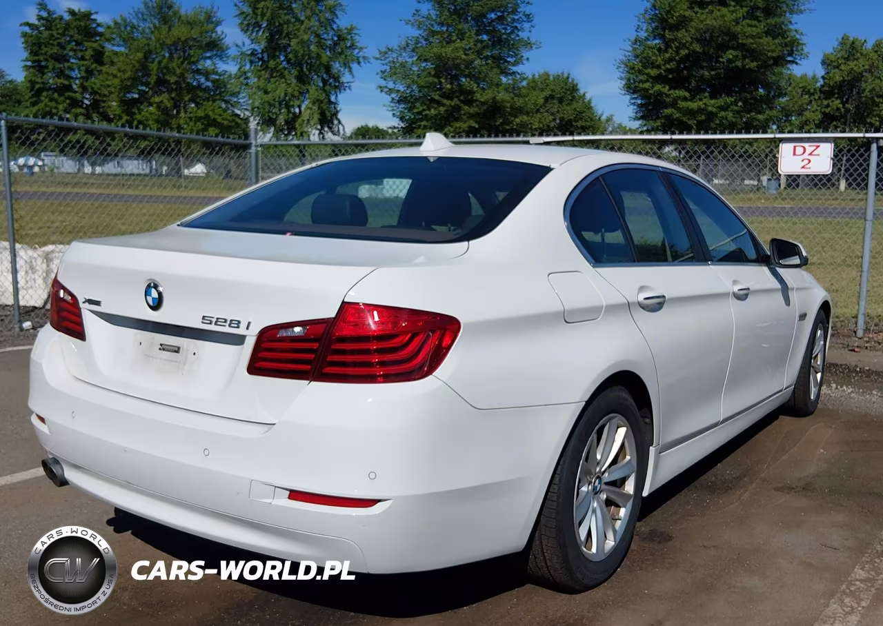 2015 BMW 528I xDrive VIN:WBA5A7C50FD623782 - 4