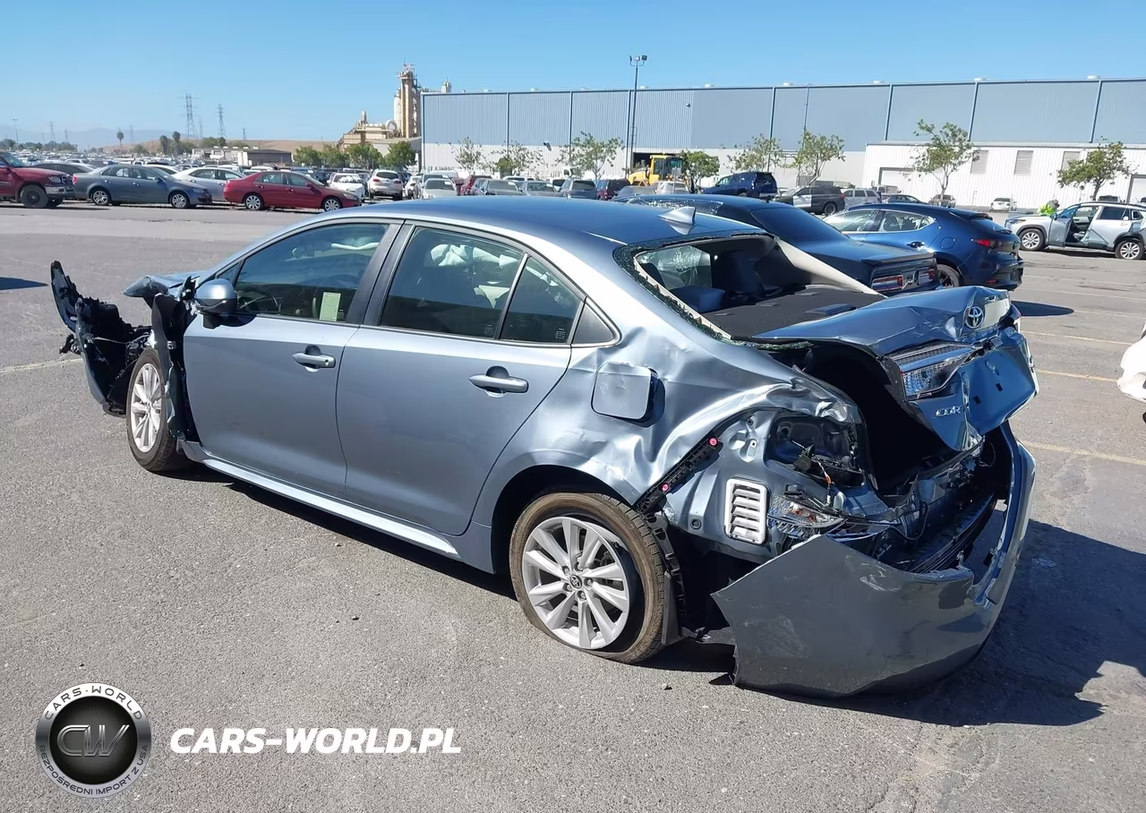 2026 Toyota Corolla Hybrid Hybrid Le VIN:JTDBCMFE5T3142082 - 3