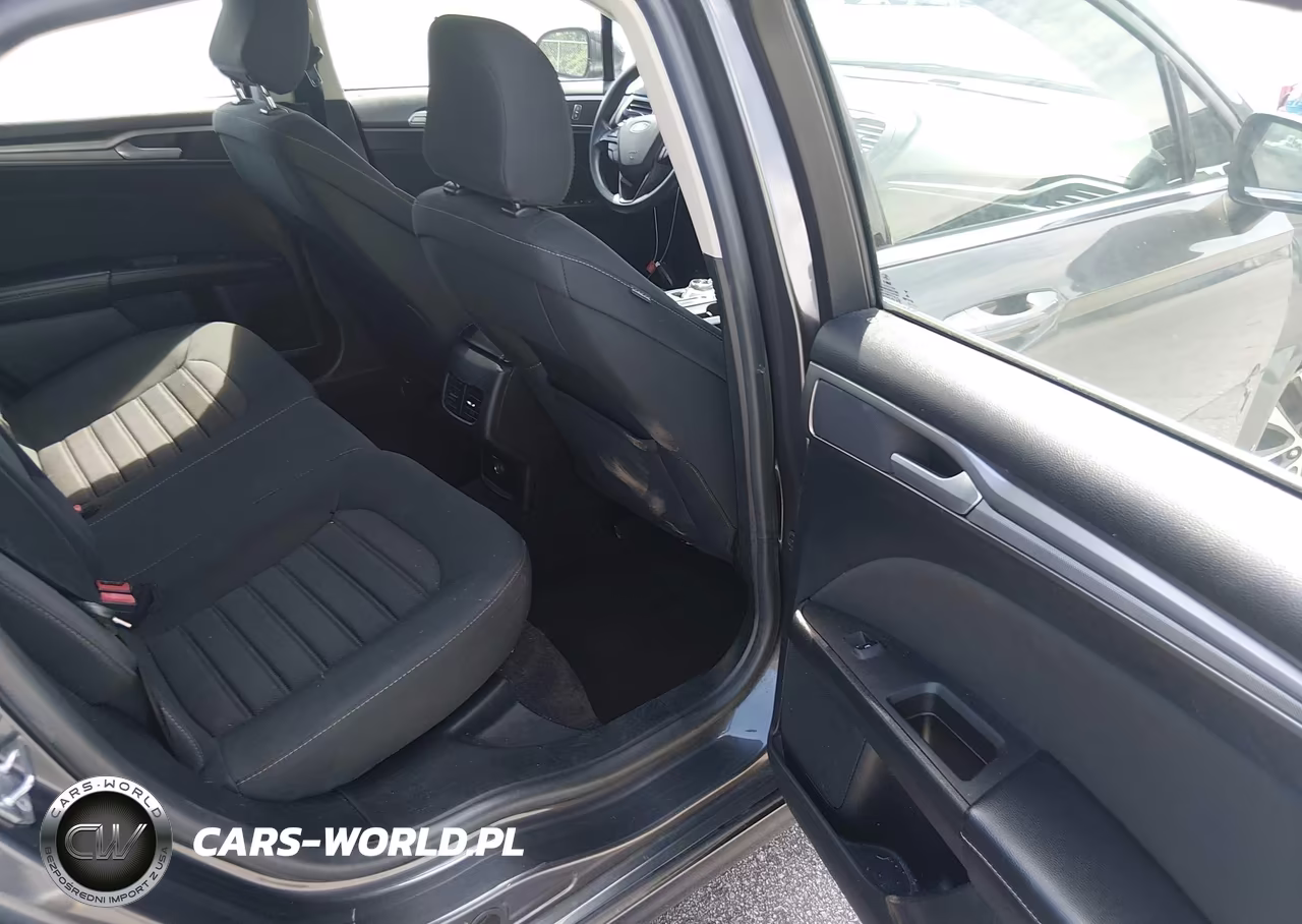 2020 Ford Fusion Se VIN:3FA6P0T90LR190425 - 8