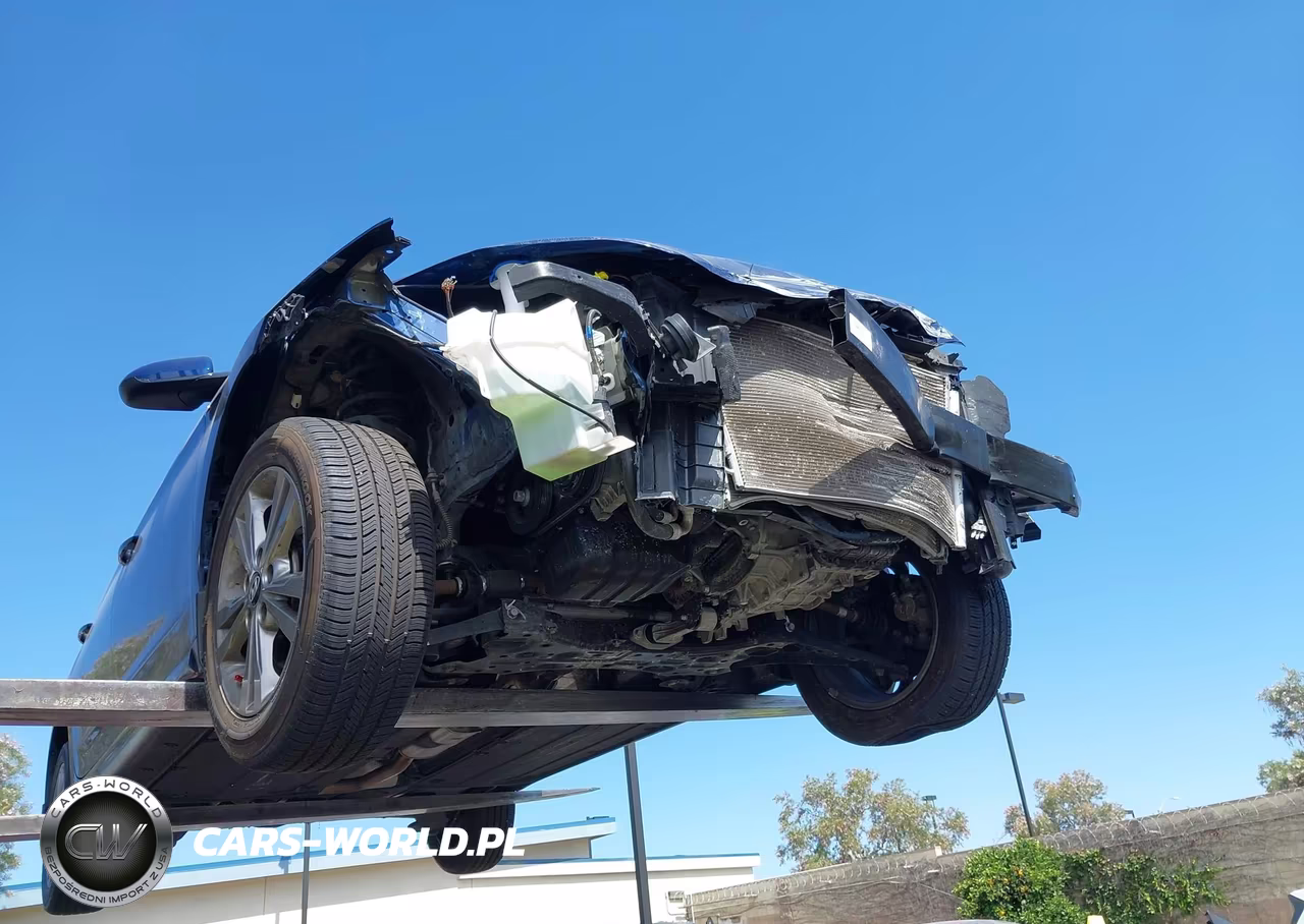 2018 Hyundai Elantra Sel VIN:5NPD84LF5JH332070 - 21