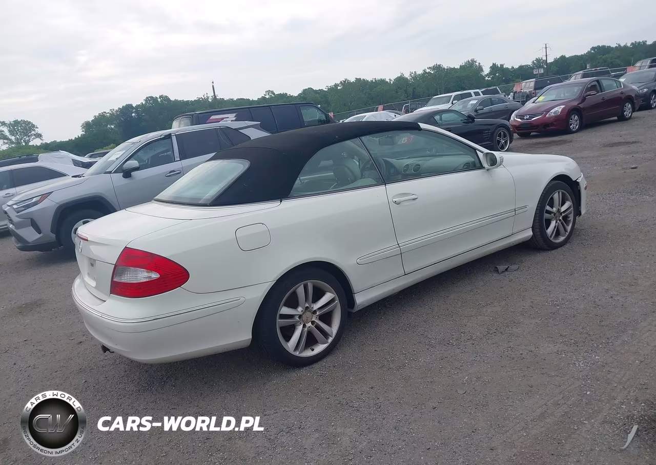 2008 Mercedes-Benz Clk 350 VIN:WDBTK56FX8F256234 - 4