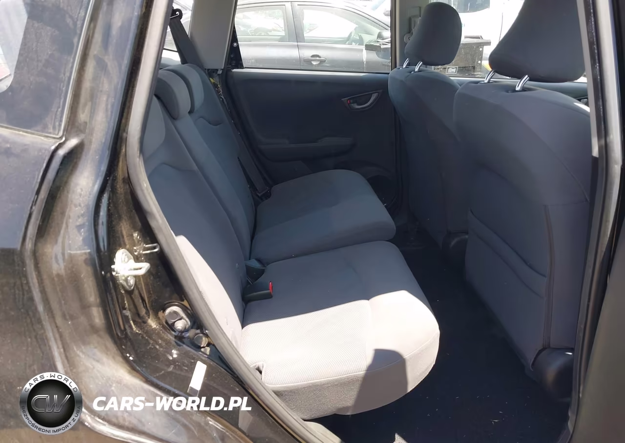 2010 Honda Fit VIN:JHMGE8H25AC039363 - 8