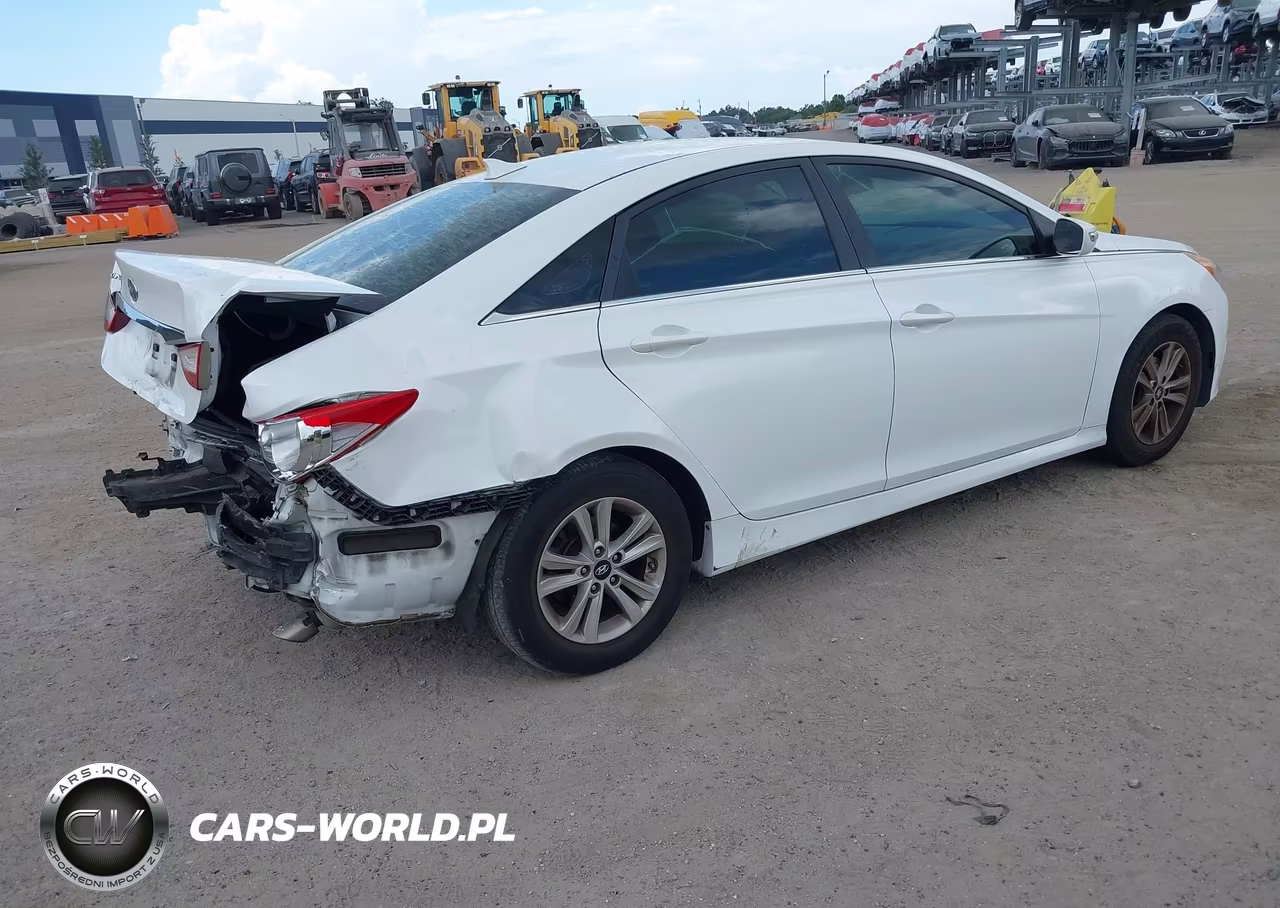 2014 Hyundai Sonata Gls VIN:5NPEB4AC9EH916413 - 4