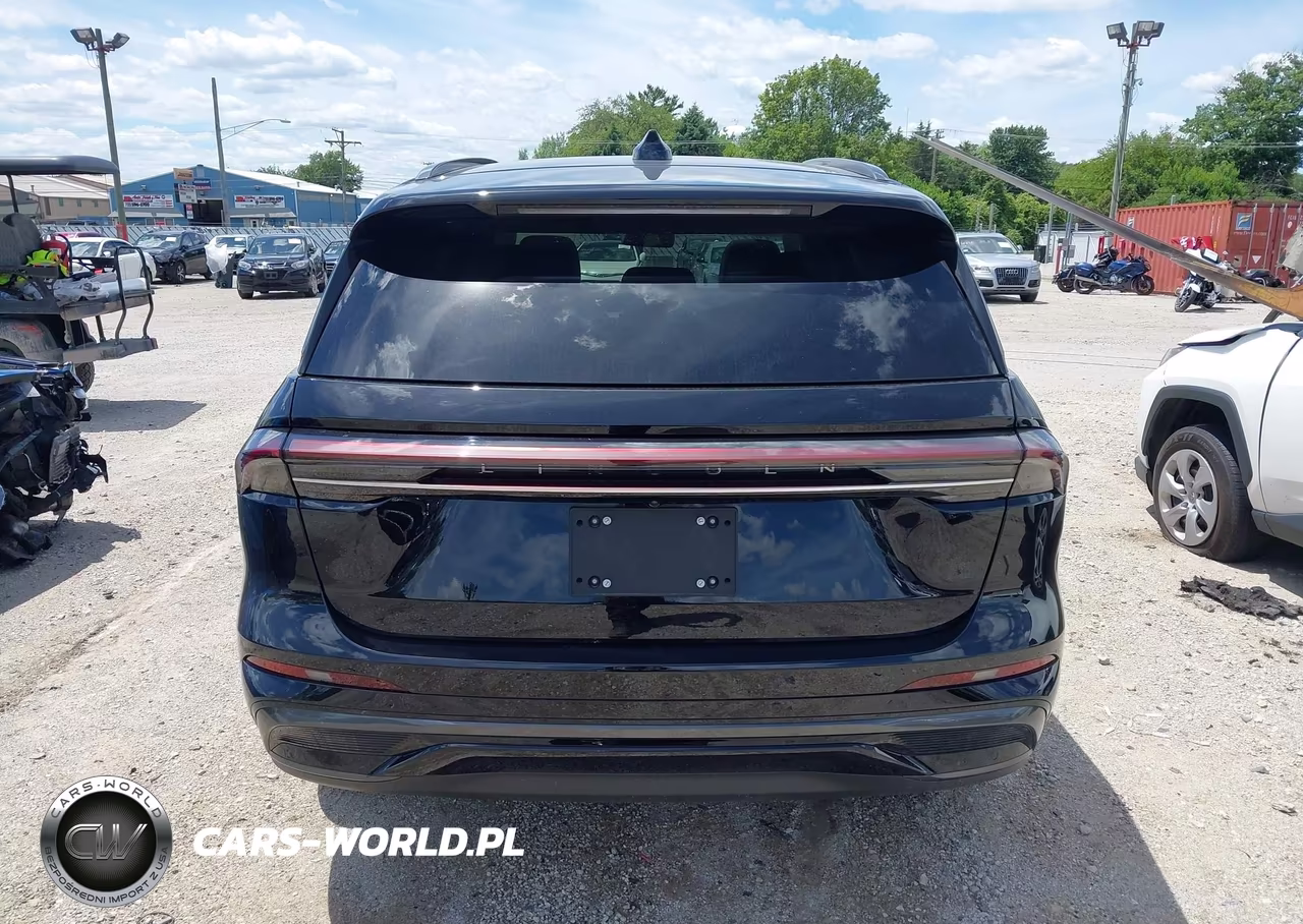 2025 Lincoln Nautilus Reserve VIN:5LMPJ8KA2SJ966890 - 16