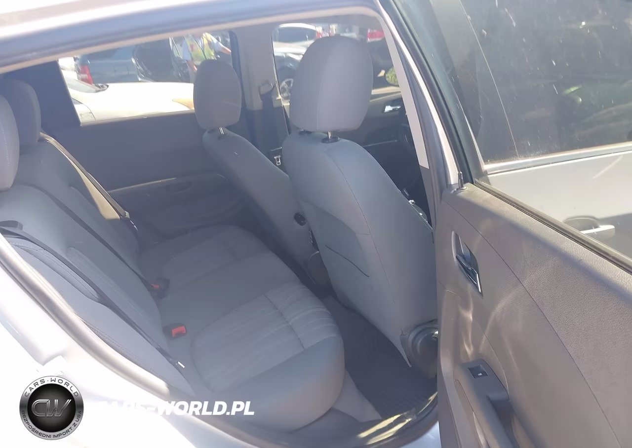2015 Chevrolet Sonic Lt Auto VIN:1G1JC6SH2F4199225 - 8