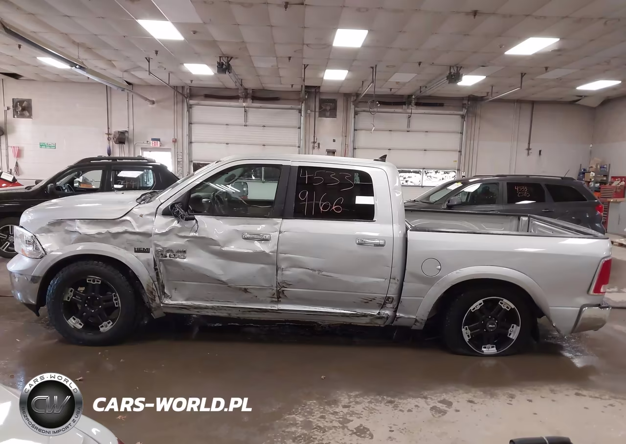 2014 Ram 1500 Laramie VIN:1C6RR7NT7ES247804 - 6