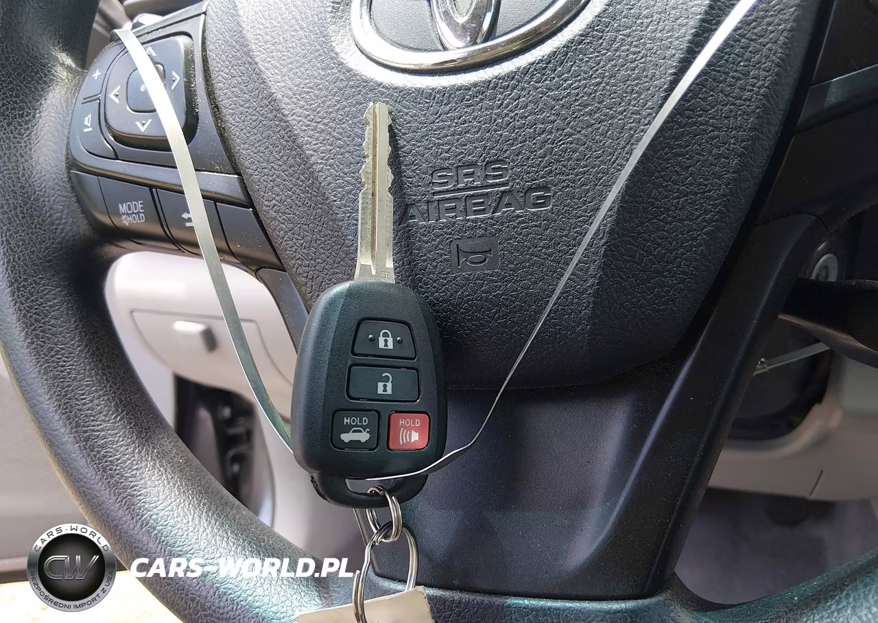 2017 Toyota Camry Le VIN:4T1BF1FK6HU738147 - 11