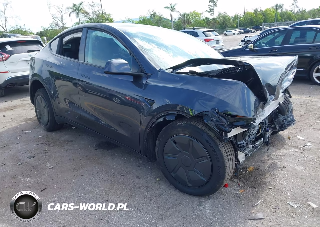 2026 Tesla Model Y – zdjęcie 1 z 16