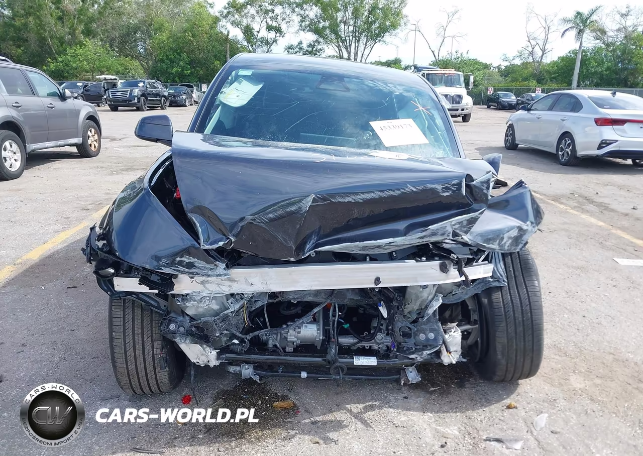 2026 Tesla Model Y VIN:7SAYGDED0TA606146 - 12