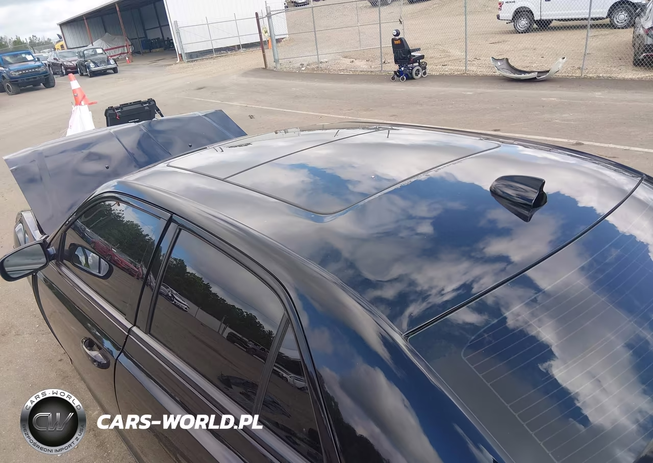 2018 Chrysler 300 300S VIN:2C3CCABG7JH201593 - 17