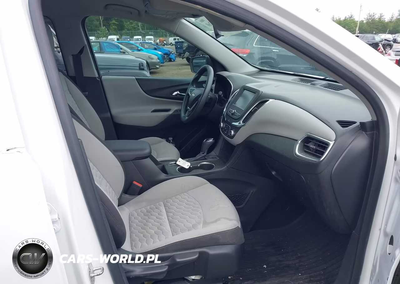 2018 Chevrolet Equinox Ls VIN:2GNAXREV8J6182460 - 5