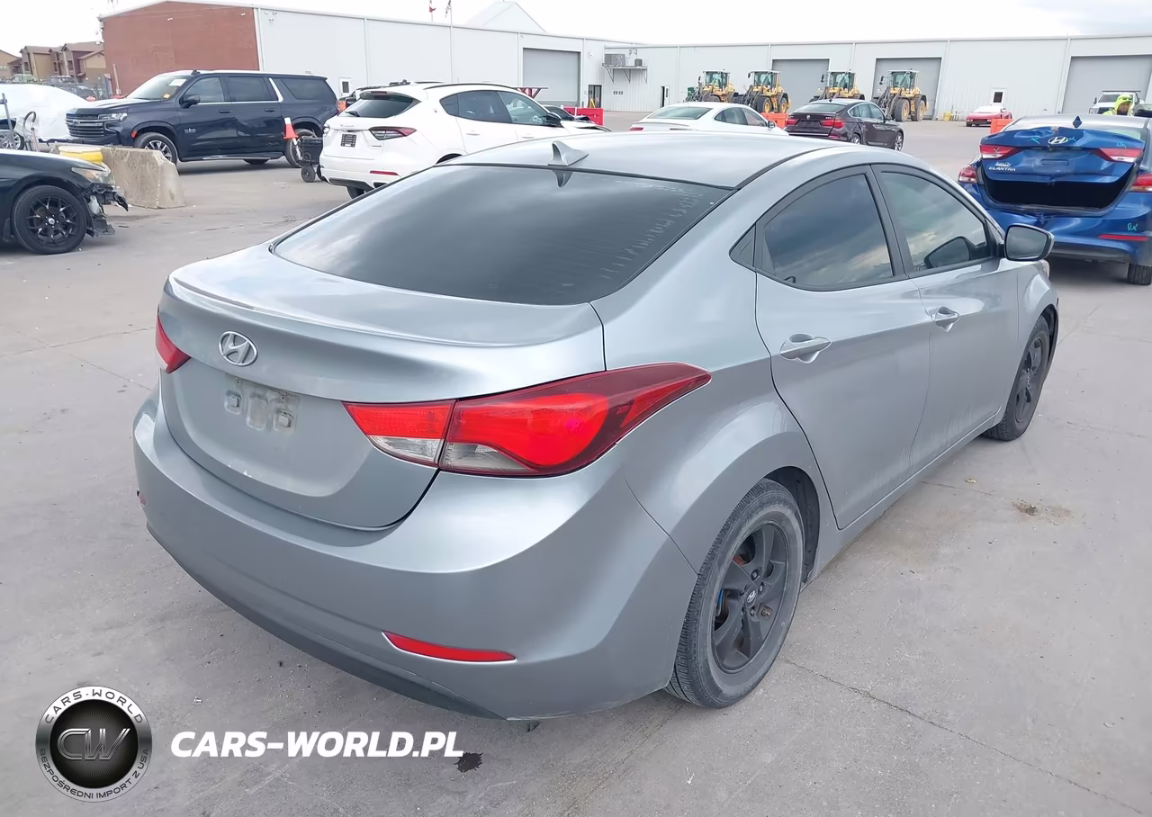 2015 Hyundai Elantra Se VIN:5NPDH4AE0FH577103 - 4