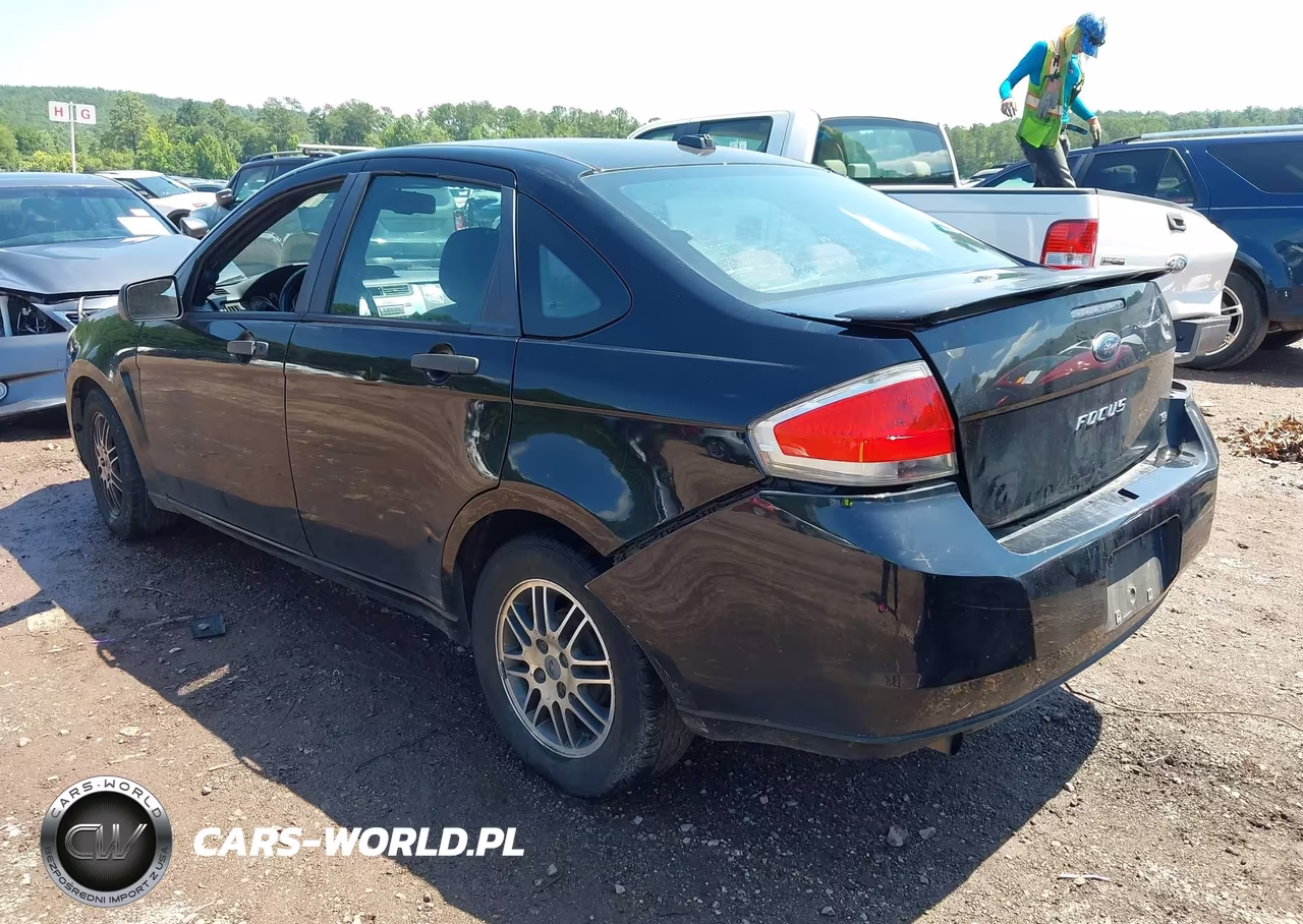 2011 Ford Focus Se VIN:1FAHP3FN7BW179159 - 3