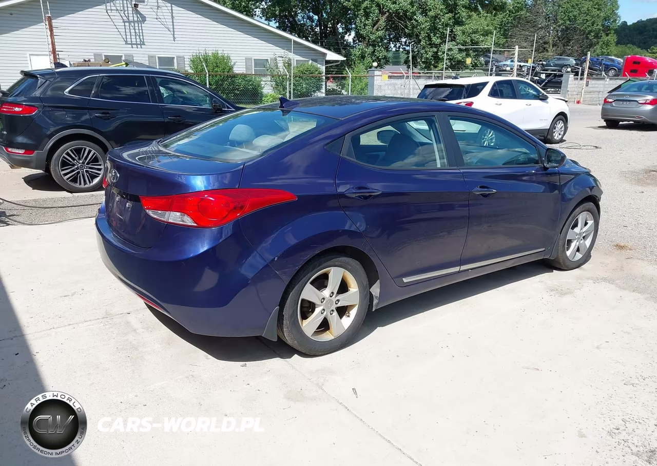 2013 Hyundai Elantra Gls VIN:5NPDH4AE1DH174034 - 4