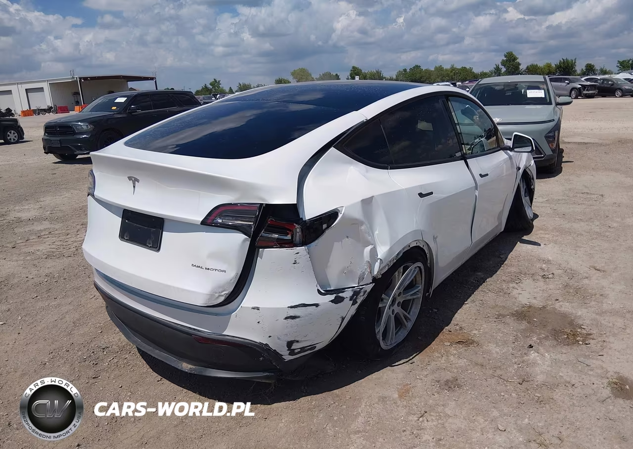 2024 Tesla Model Y Long Range Dual Motor All-Wheel Drive VIN:7SAYGDEE3RA282370 - 4