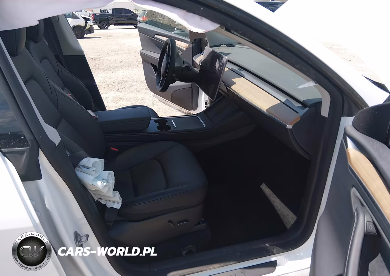 2024 Tesla Model Y Long Range Dual Motor All-Wheel Drive VIN:7SAYGDEE3RA282370 - 5