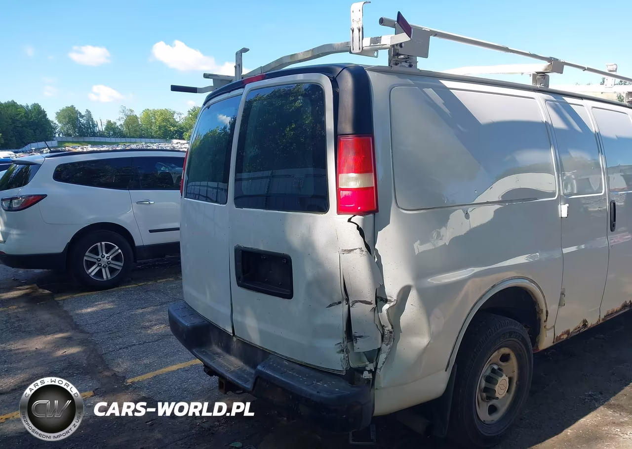 2015 Chevrolet Express 2500 Work Van VIN:1GCWGFFF3F1122973 - 18