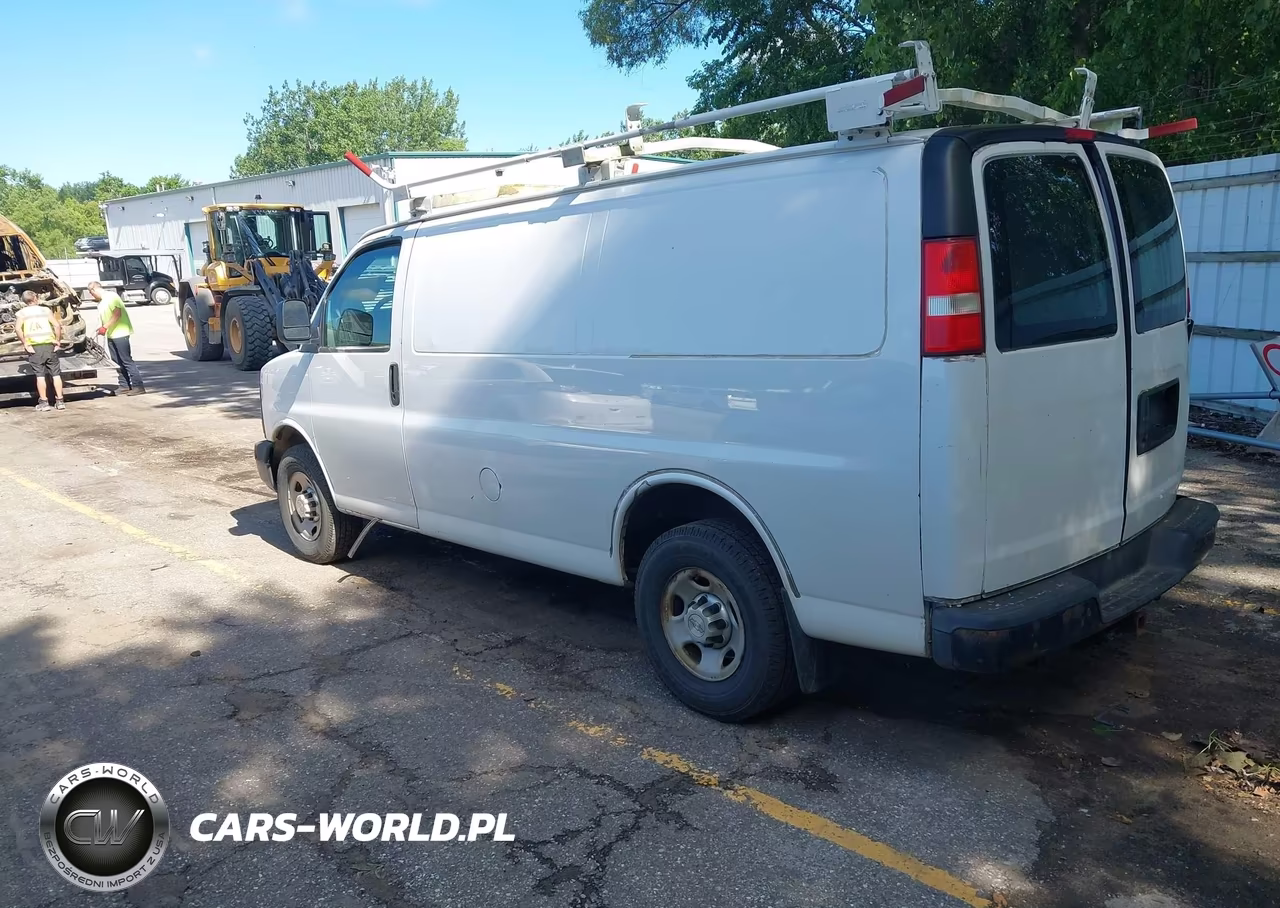 2015 Chevrolet Express 2500 Work Van VIN:1GCWGFFF3F1122973 - 3