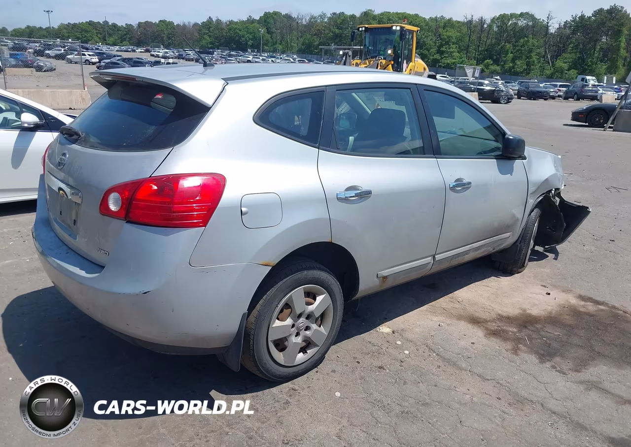 2013 Nissan Rogue S VIN:JN8AS5MVXDW610013 - 4