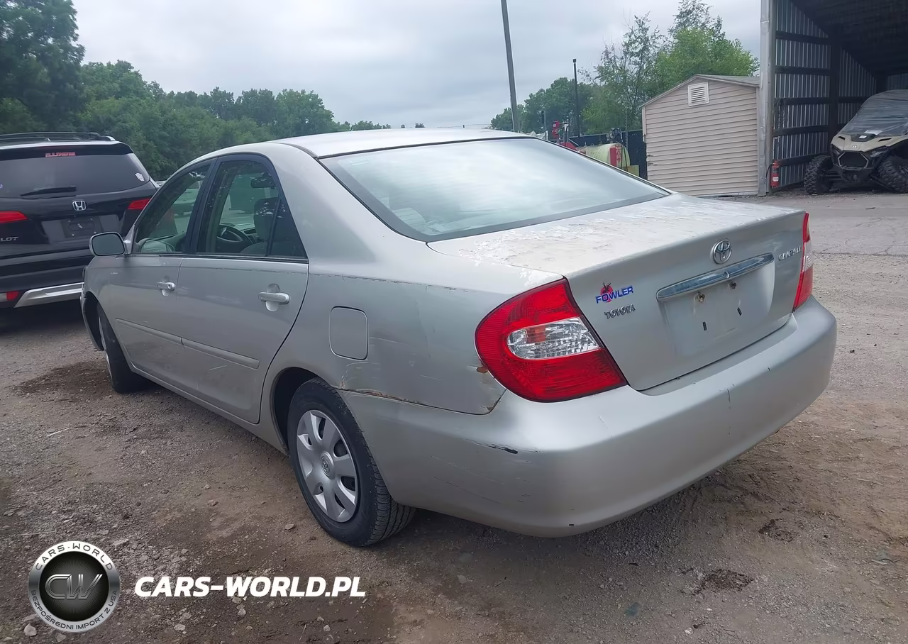 2003 Toyota Camry Le VIN:4T1BE32K13U714772 - 3