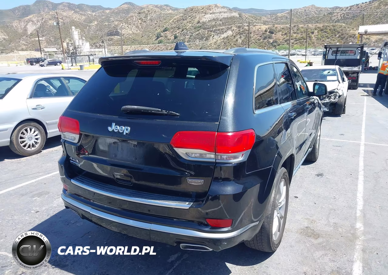 2015 Jeep Grand Cherokee Summit VIN:1C4RJFJM3FC210947 - 4