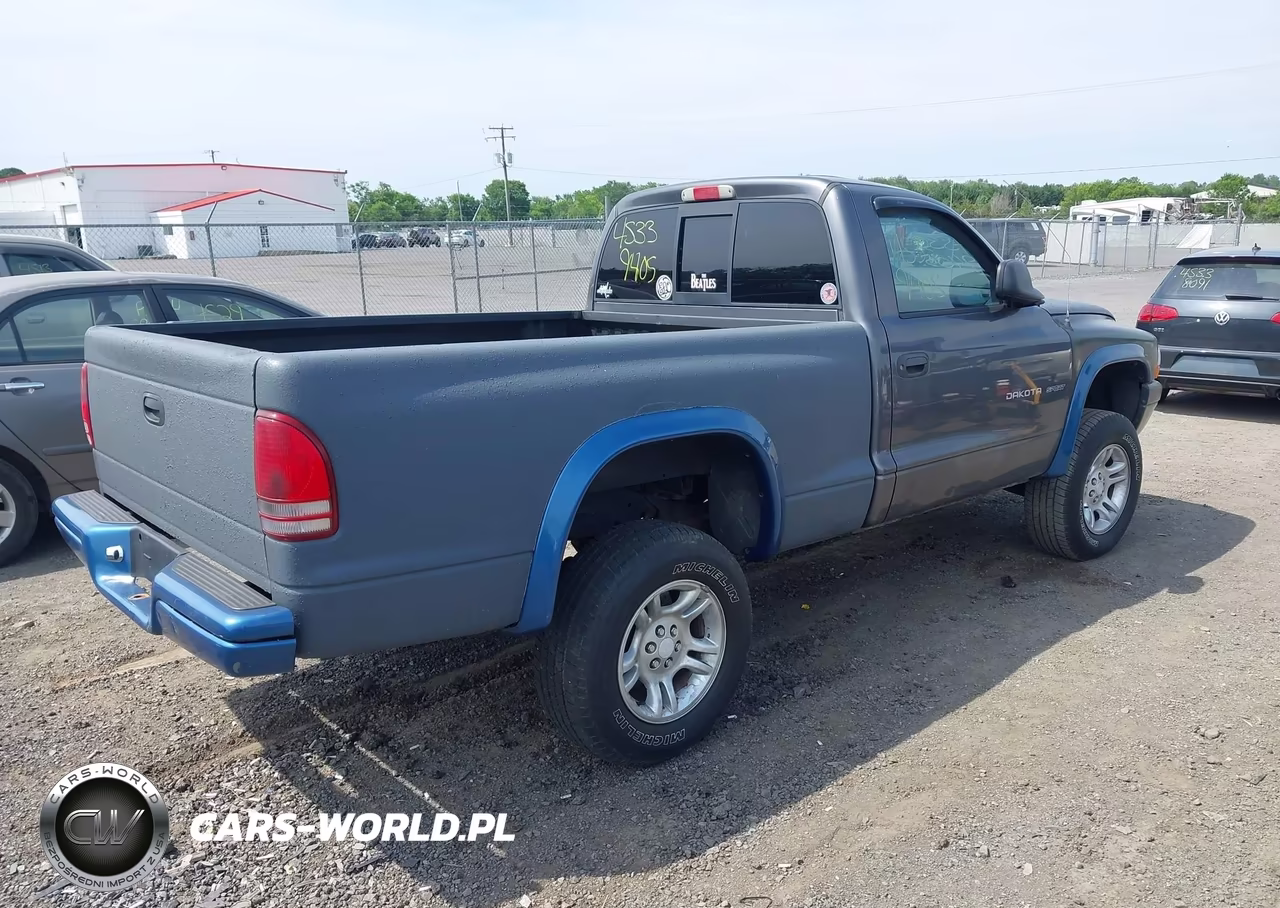 2002 Dodge Dakota Sport VIN:1B7GG36NX2S553227 - 4