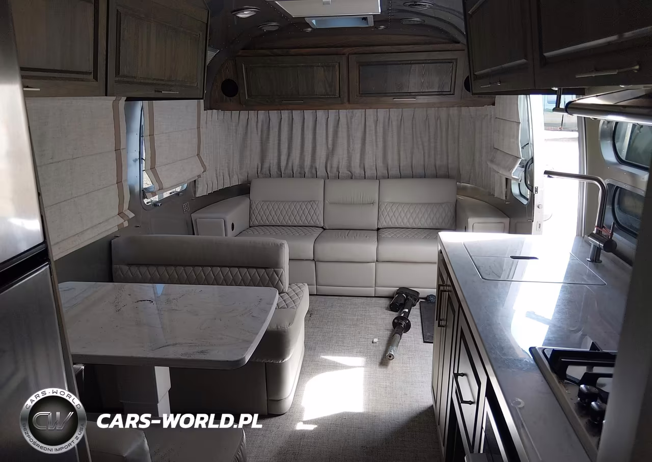 2023 Airstream Classic 30Rb Travel Trailer VIN:1STJBYP24PJ567760 - 16