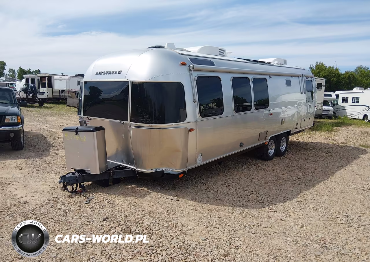 2023 Airstream Classic 30Rb Travel Trailer VIN:1STJBYP24PJ567760 - 2
