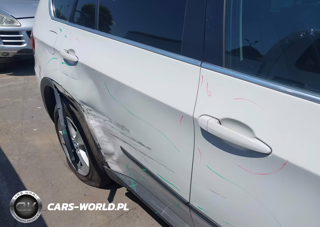 2013 BMW X5 xDrive35D VIN:5UXZW0C52D0B93157 - 6
