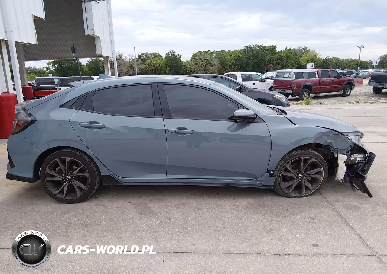 2018 Honda Civic Sport Touring VIN:SHHFK7H93JU218113 - 14