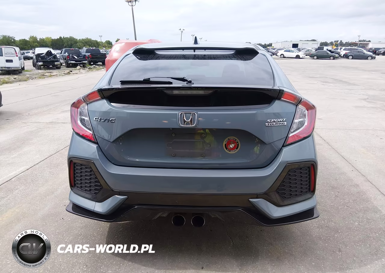 2018 Honda Civic Sport Touring VIN:SHHFK7H93JU218113 - 17