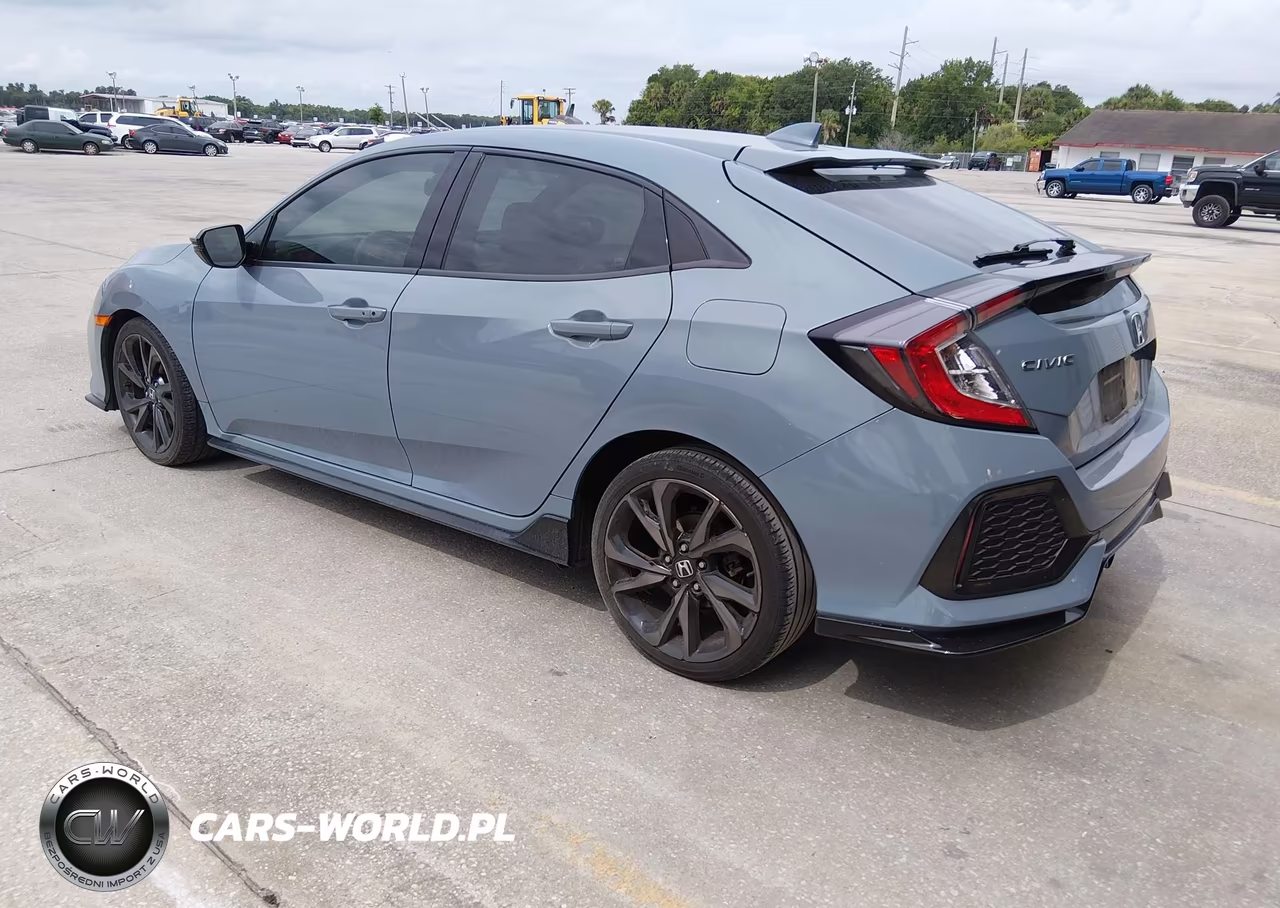 2018 Honda Civic Sport Touring VIN:SHHFK7H93JU218113 - 3