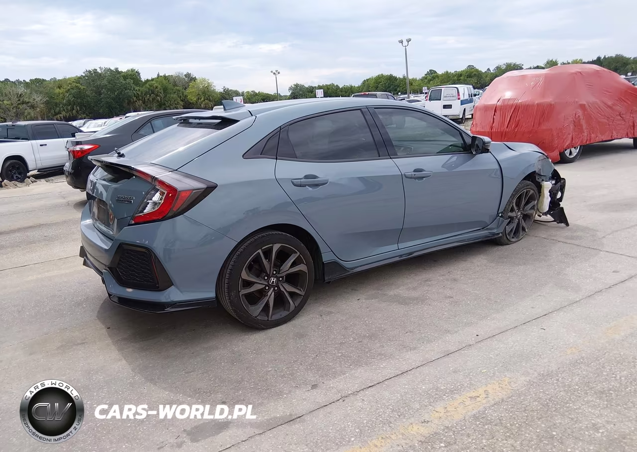 2018 Honda Civic Sport Touring VIN:SHHFK7H93JU218113 - 4